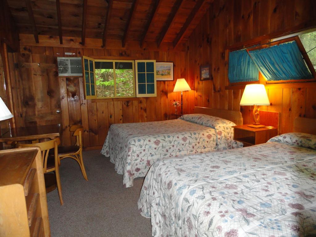 Amber Lantern Motel Lake George Habitación foto